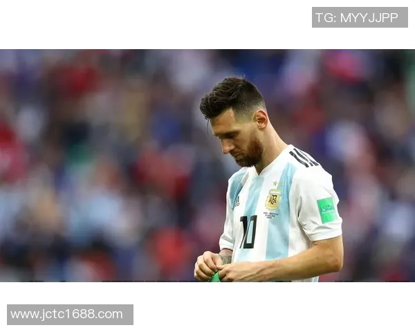 当前第一梯队足球球星的代表人物及其影响力分析